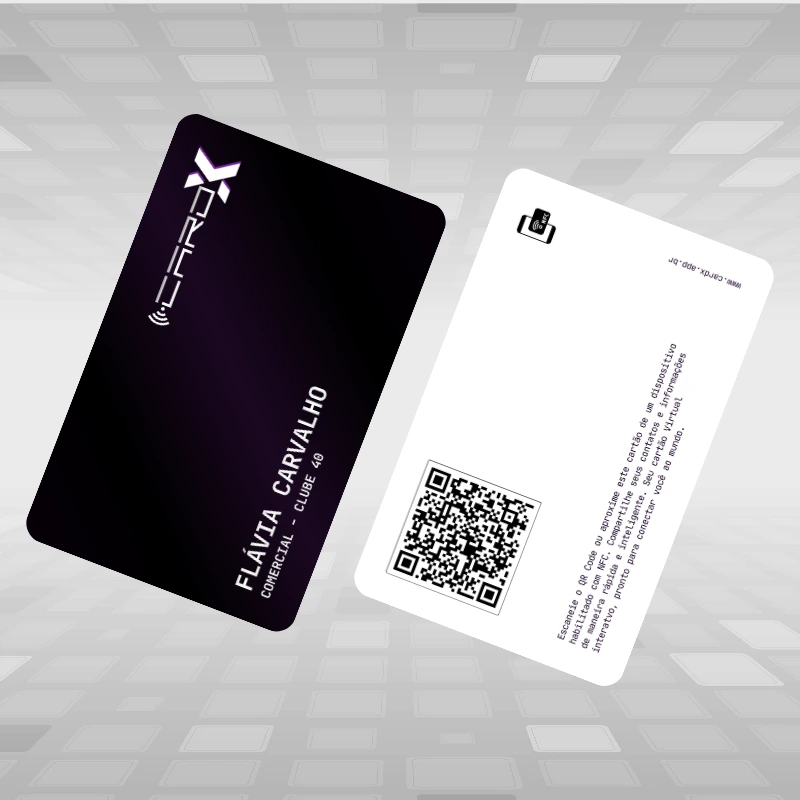 Cartão por aproximação com QR Code no verso